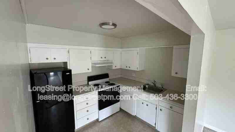 915 Sw Adams Ave #3 - Photo 4 of 12
