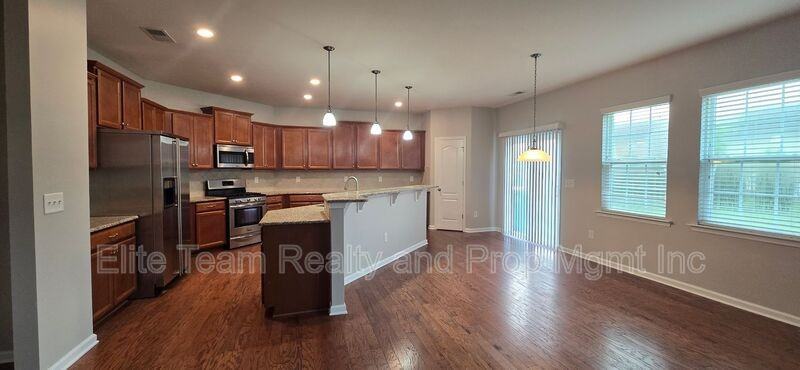 10427 Paisley Abbey Ln - Photo 3 of 8
