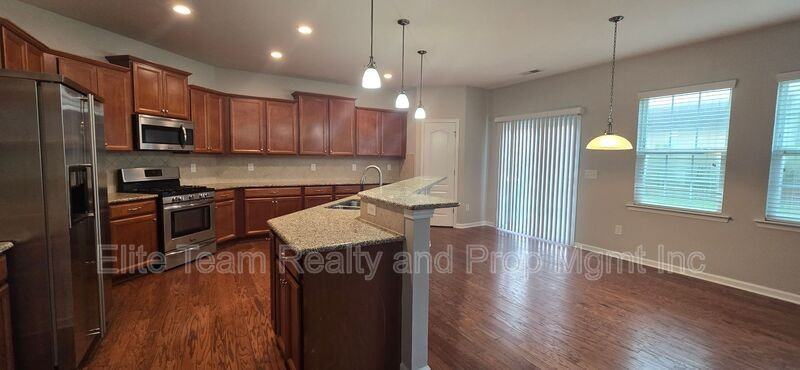 10427 Paisley Abbey Ln - Photo 4 of 8