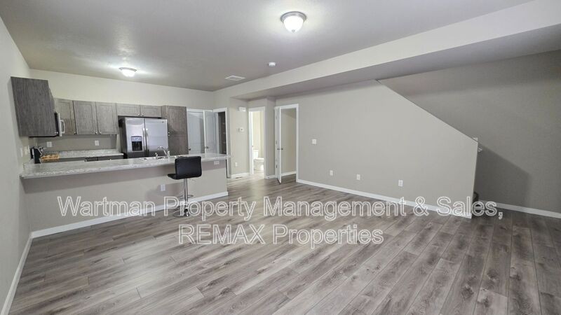 4628 Wharf Pt - Photo 2 of 24
