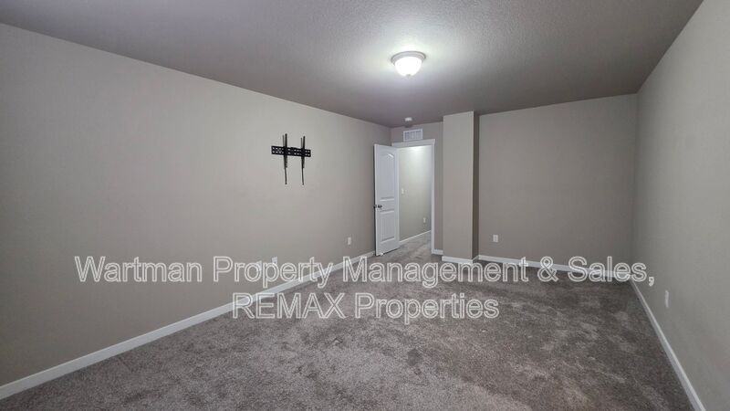4628 Wharf Pt - Photo 7 of 24