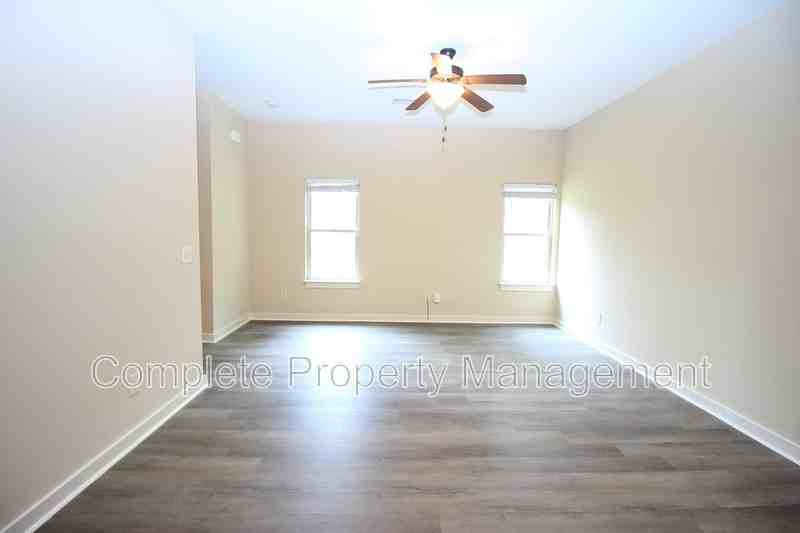 20478 Castle Ridge Rd - Photo 6 of 15