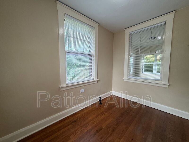 83 Edgemont Rd #4 - Photo 6 of 16