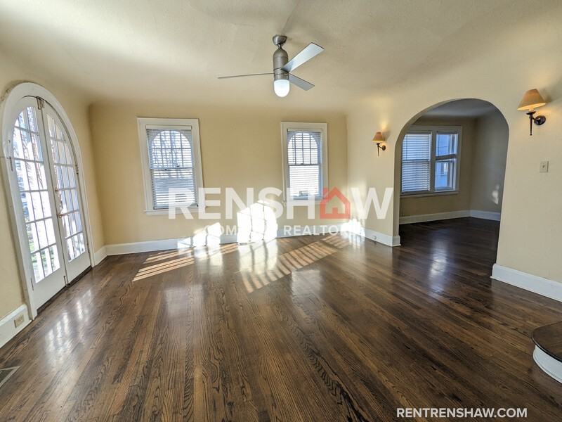 662 S Mclean Blvd - Photo 2 of 16