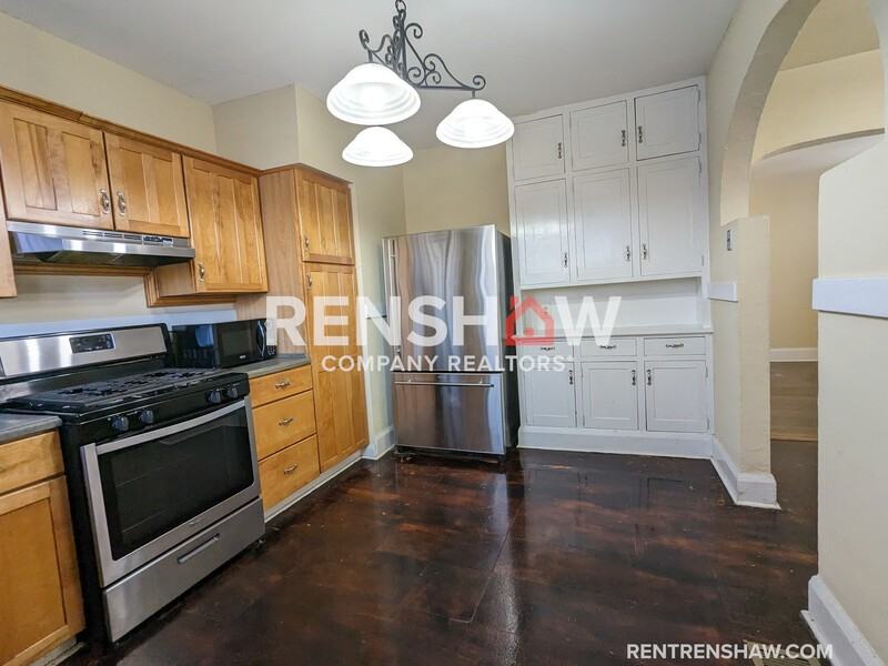 662 S Mclean Blvd - Photo 4 of 16