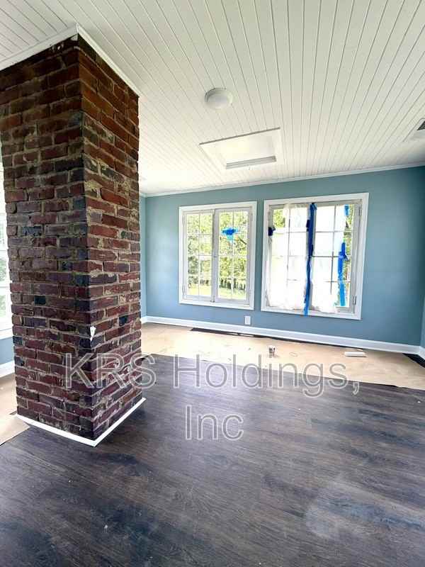 2370 Proffit Rd - Photo 2 of 8