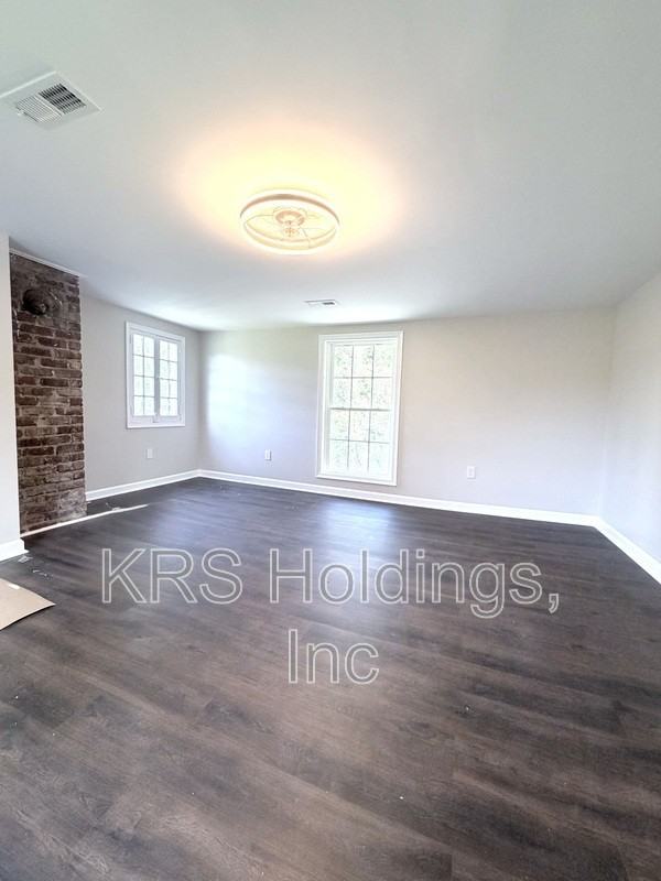 2370 Proffit Rd - Photo 6 of 8