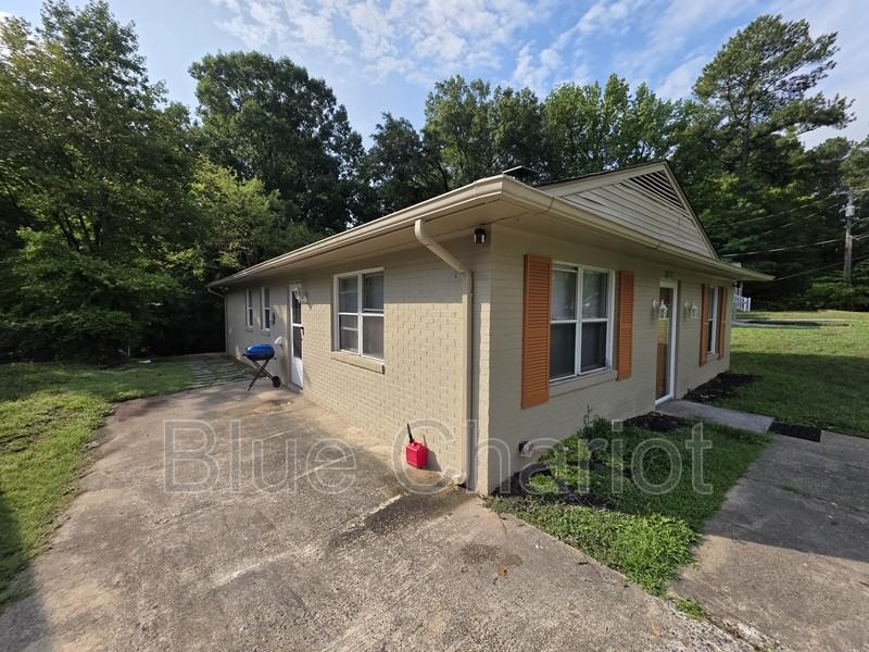 2313 Fitzgerald Ave - Photo 3 of 21