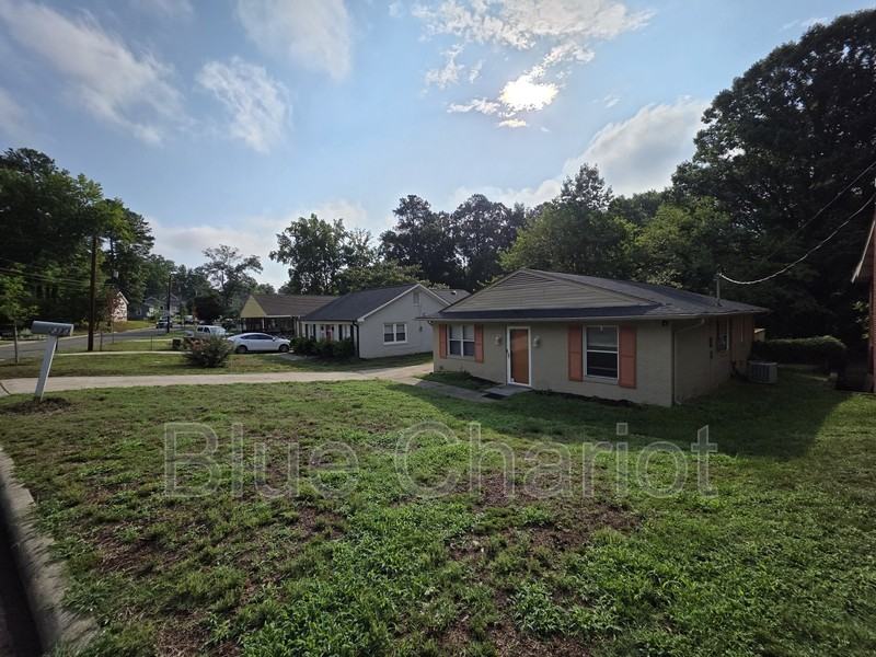 2313 Fitzgerald Ave - Photo 4 of 21