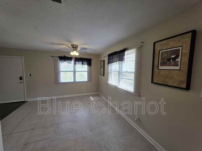 2313 Fitzgerald Ave - Photo 6 of 21