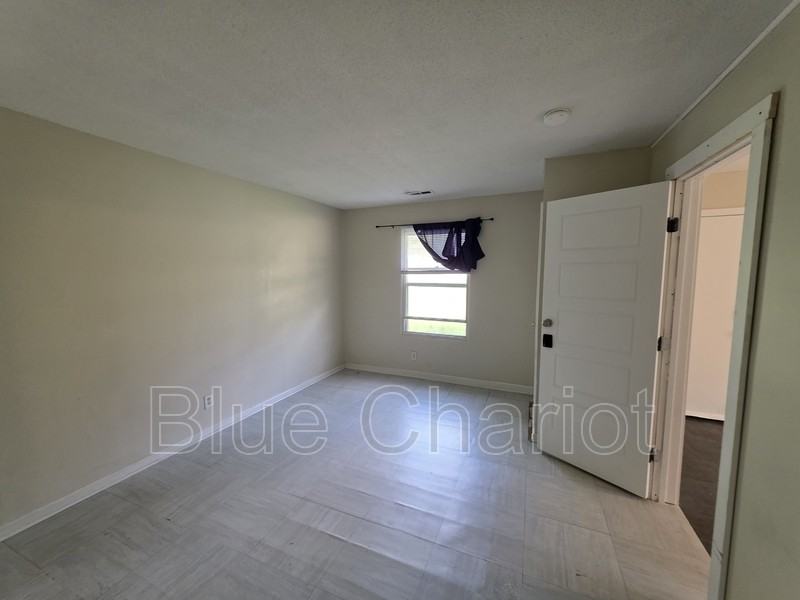2313 Fitzgerald Ave - Photo 7 of 21