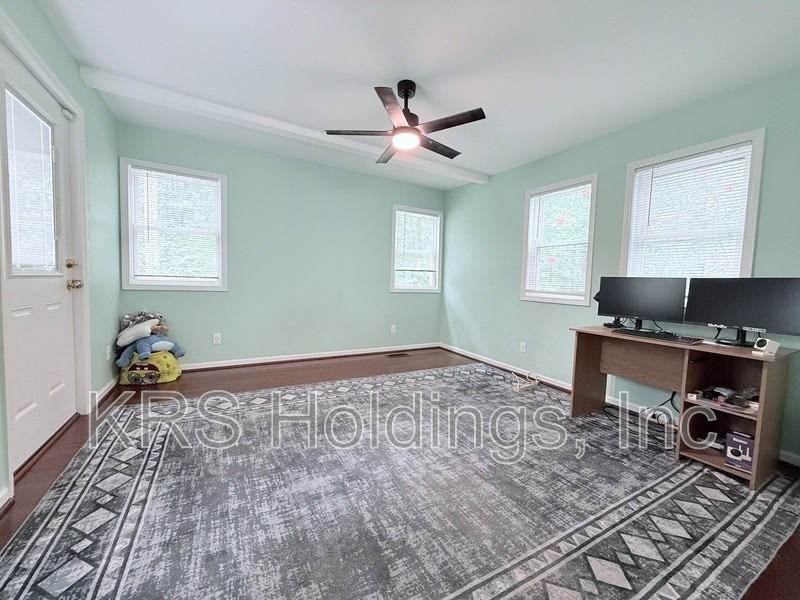 1208 Tobacco Barn Rd - Photo 7 of 21