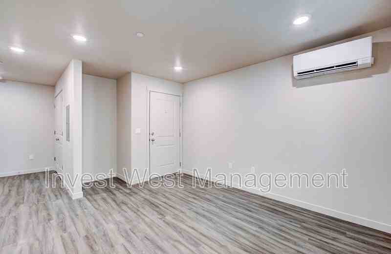404 Neavenue #123 - Photo 2 of 10
