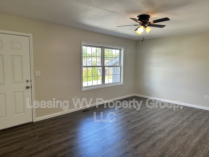 21 Bette Ln - Photo 2 of 8