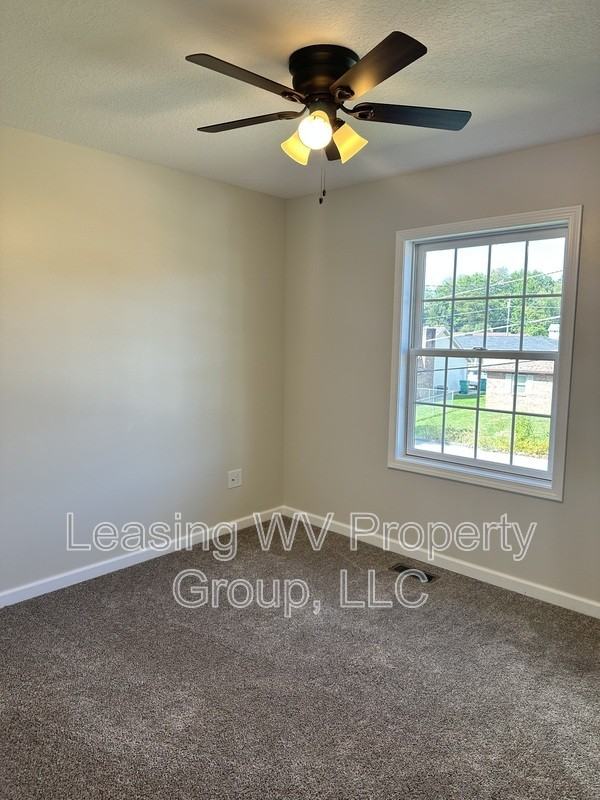 21 Bette Ln - Photo 4 of 8