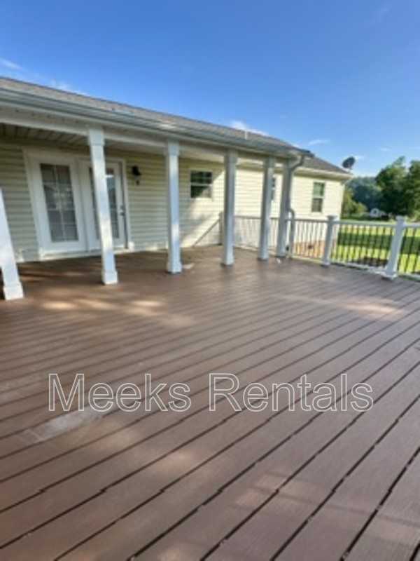 10 Hawthorne St - Photo 4 of 20