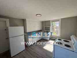featured image of 9 Maple St #4