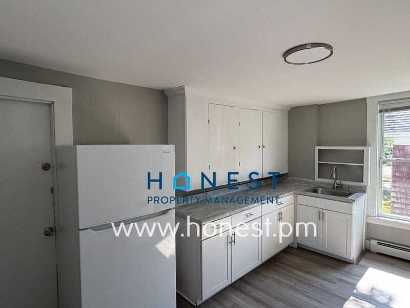 9 Maple St #4 - Photo 2 of 24