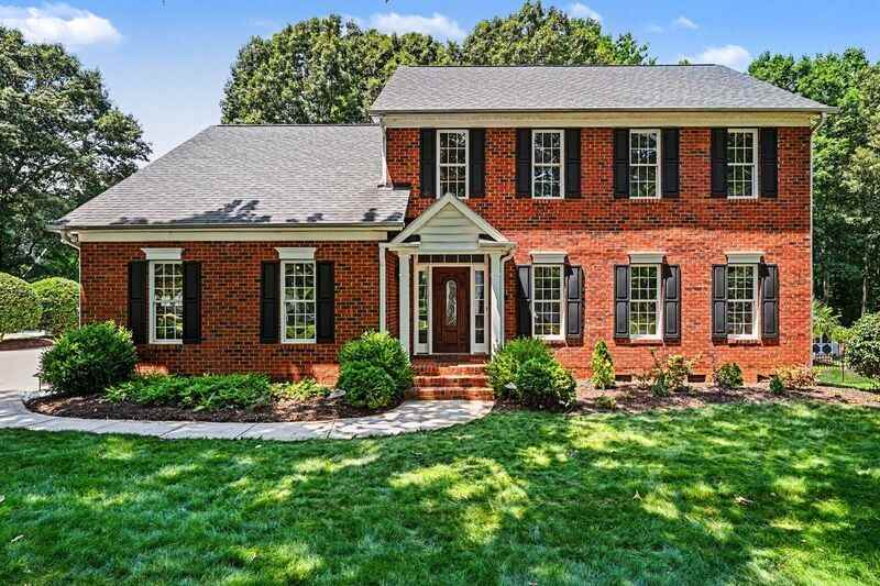10403 Persimmon Creek Dr - Photo 2 of 28