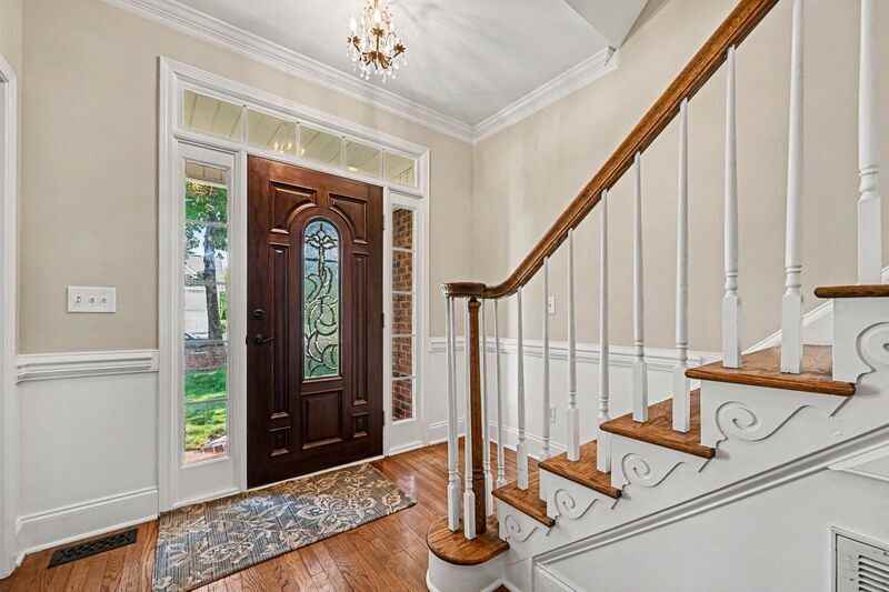 10403 Persimmon Creek Dr - Photo 4 of 28