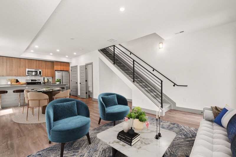 1565 King St - Photo 2 of 18