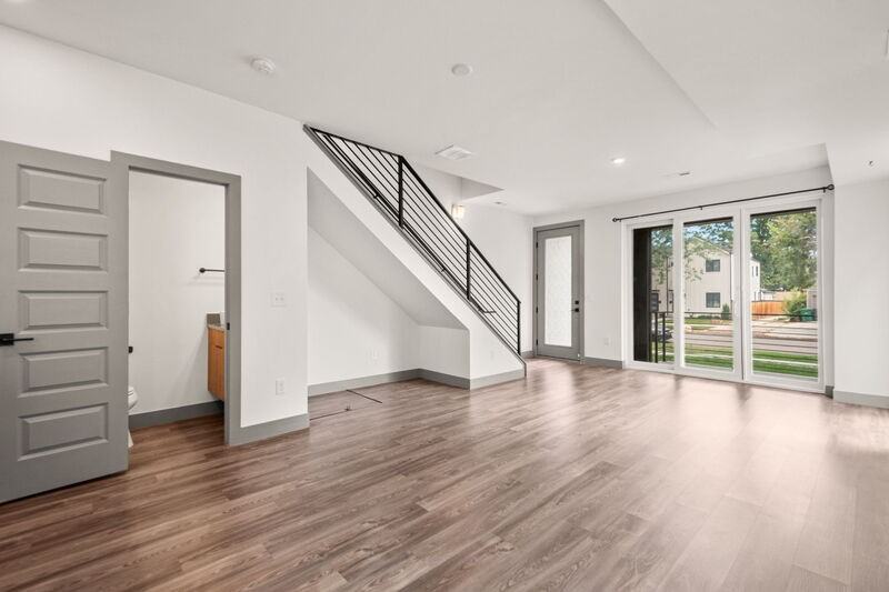 1565 King St - Photo 4 of 18