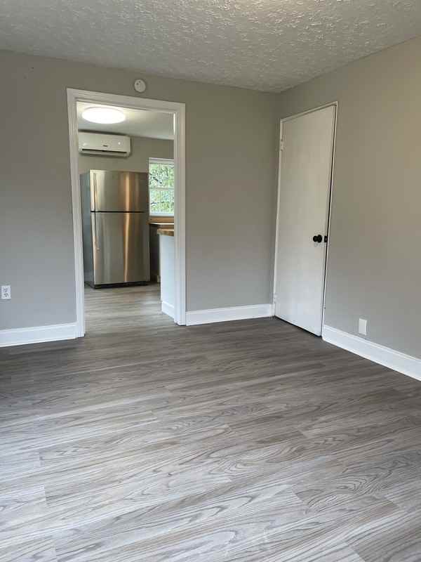 1719 Airline Dr #A - Photo 4 of 20