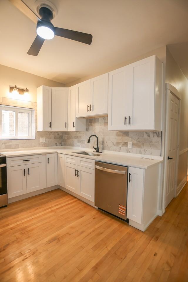 5338 W Montrose Ave #2 - Photo 3 of 19