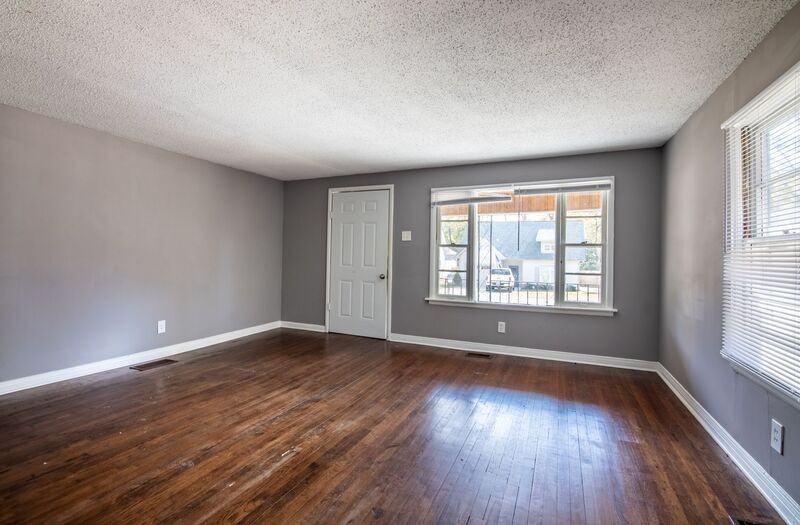 2242 3rd Ave S - Photo 2 of 12