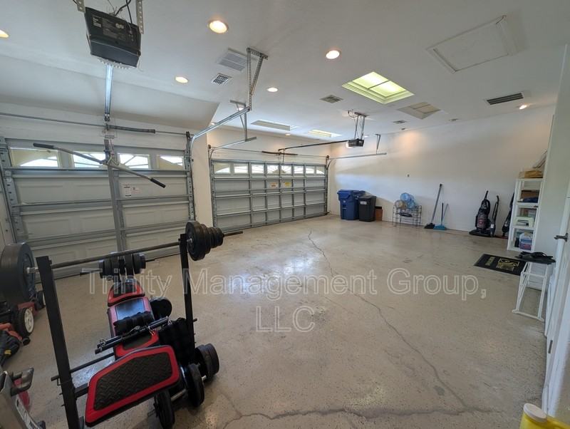 10812 Deerberry Dr - Photo 5 of 10