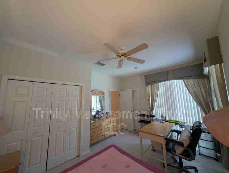 10812 Deerberry Dr - Photo 6 of 10