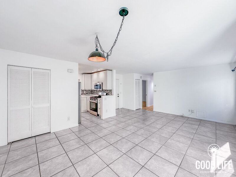 3929 33rd St - Photo 4 of 18