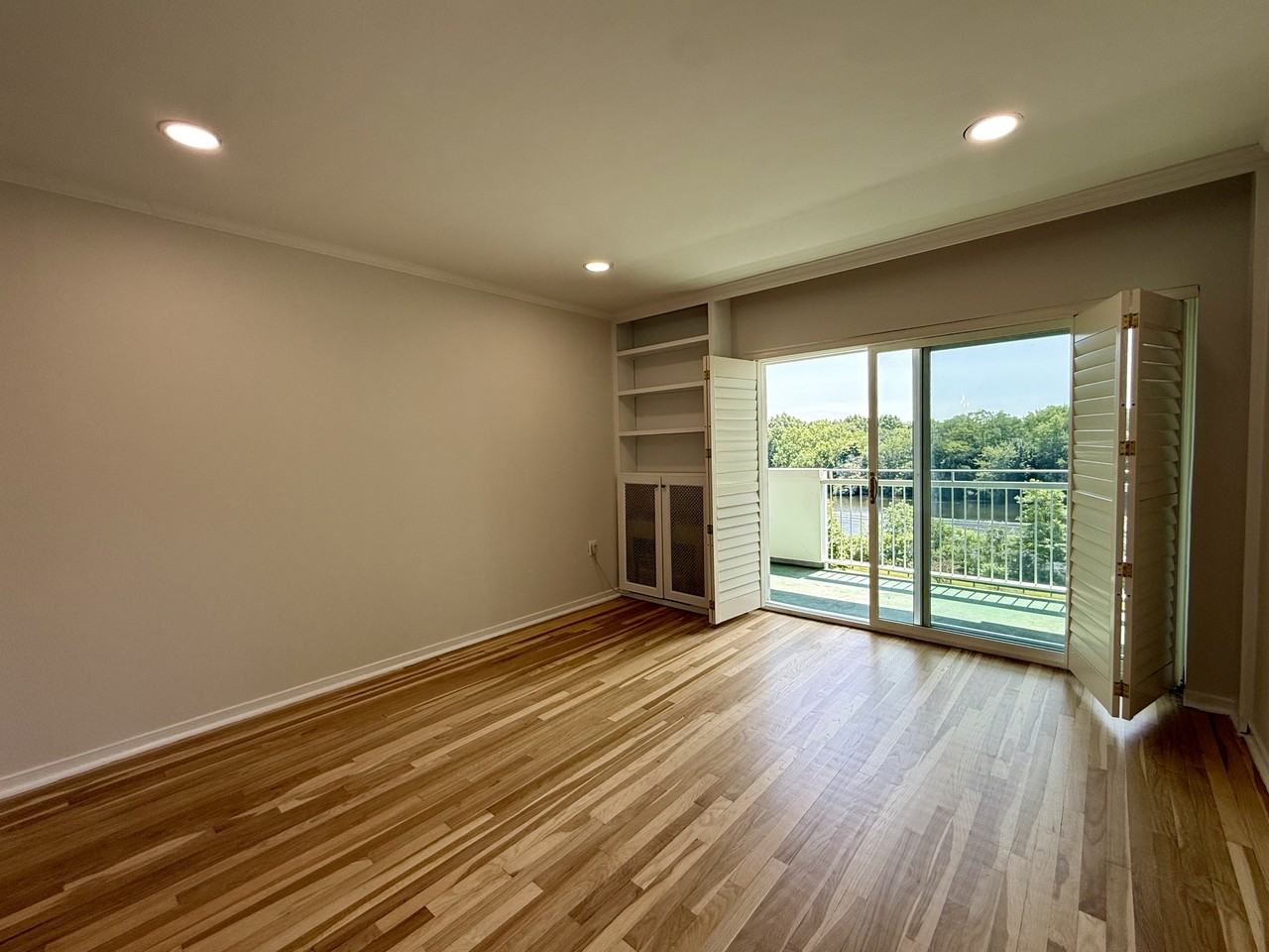 227 Coolidge Ave #211 - Photo 7 of 20