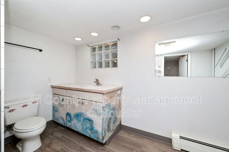 701 S Millerave - Photo 6 of 24