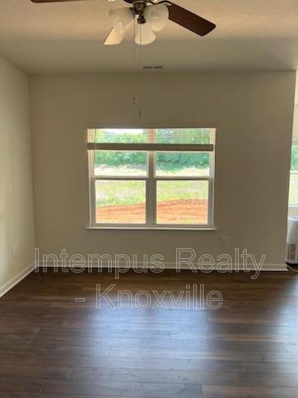 1311 Hampton Place Cir - Photo 6 of 33