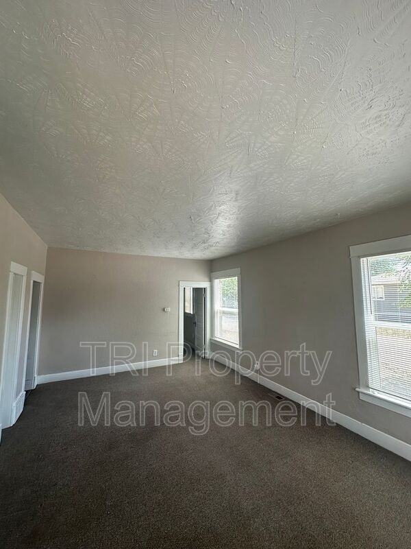 414 13th Ave - Photo 2 of 10