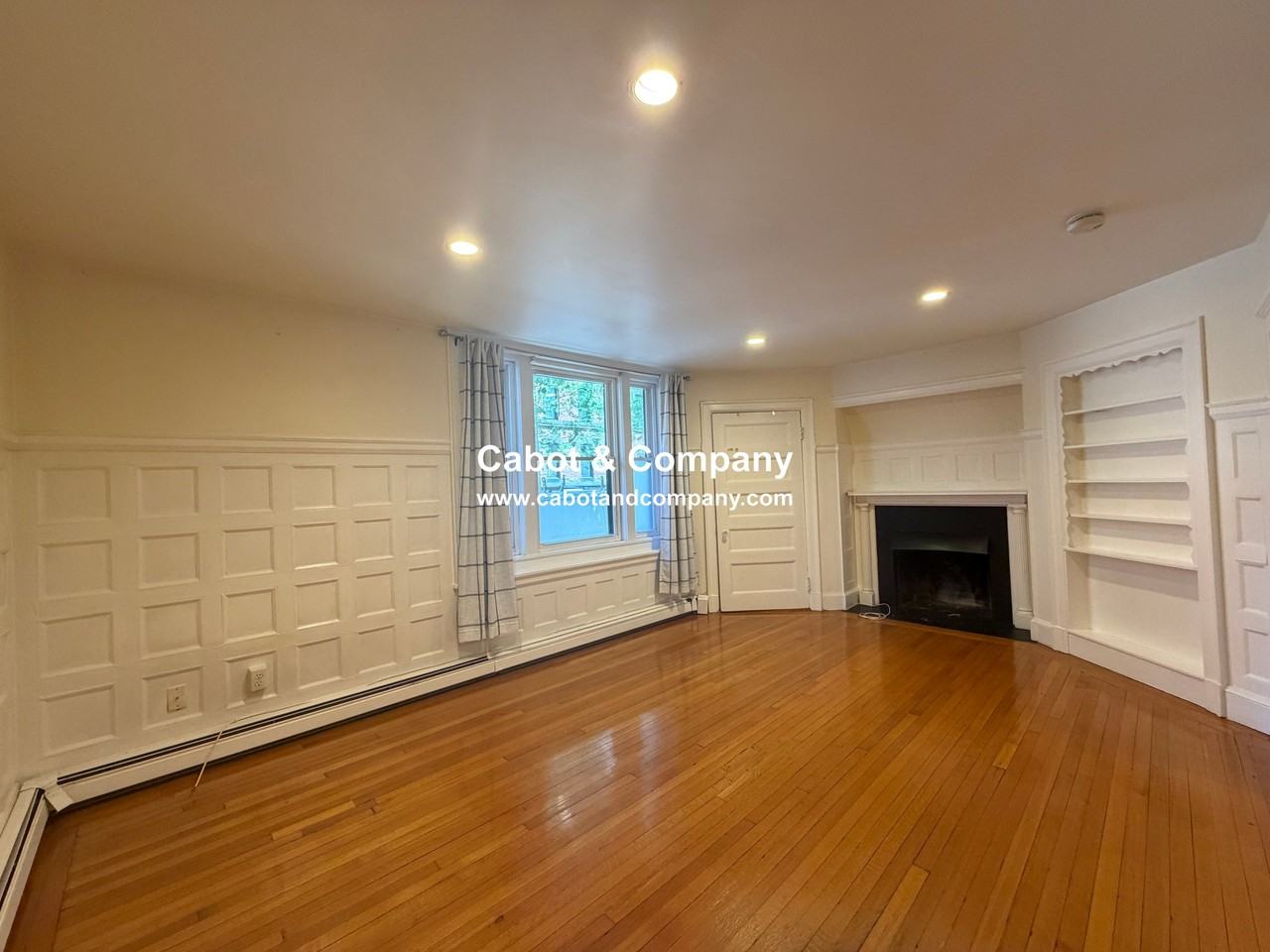 17 Exeter St #1