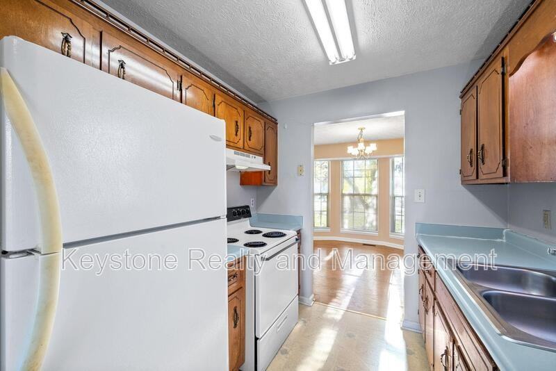 609 Artic Ave - Photo 7 of 15