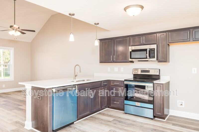 808 Lillian Grace Dr - Photo 5 of 14