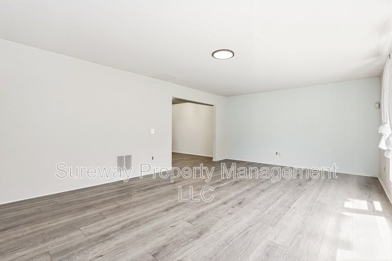 2 Albert E Bonacci Dr - Photo 3 of 24