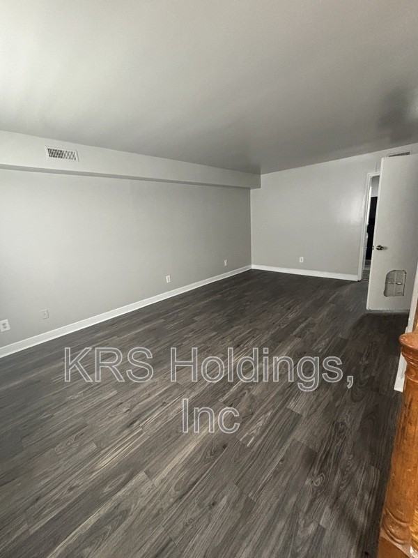 2758 Goolsby Ave - Photo 2 of 14