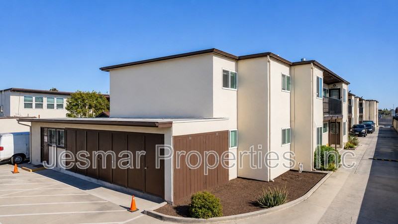 Brookshire Ave - Photo 4 of 11