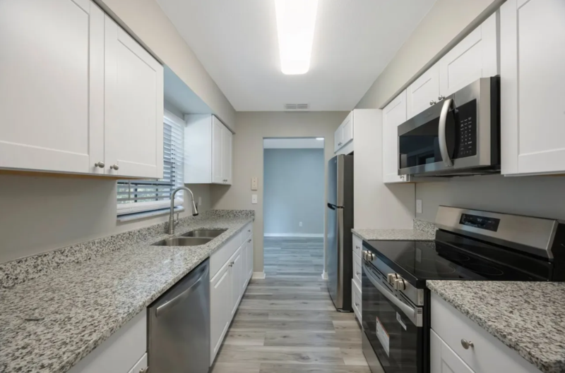500 9th Ave S - Photo 5 of 25