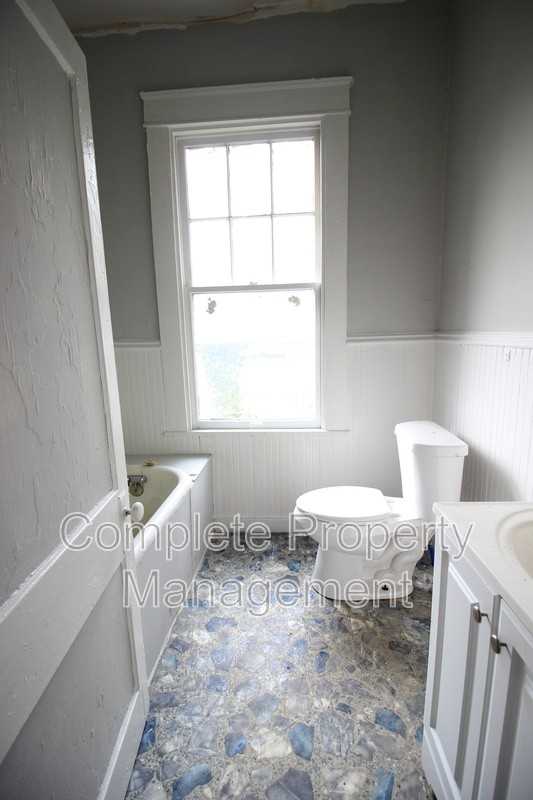 1822 Exeter Ave - Photo 7 of 8