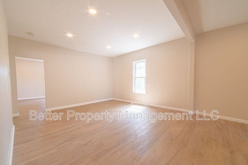 730 E Montrose St #2 - Photo 5 of 12