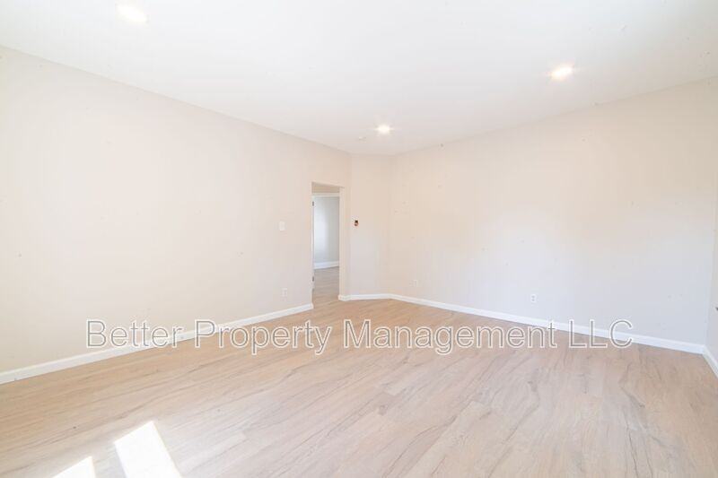 730 E Montrose St #2 - Photo 7 of 12