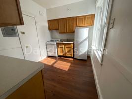featured image of 127 Sutherland Rd #L