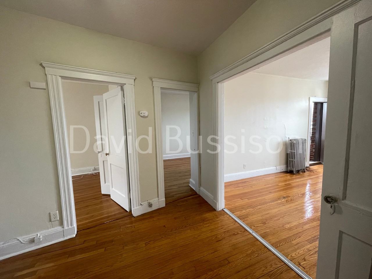 127 Sutherland Rd #L - Photo 4 of 13