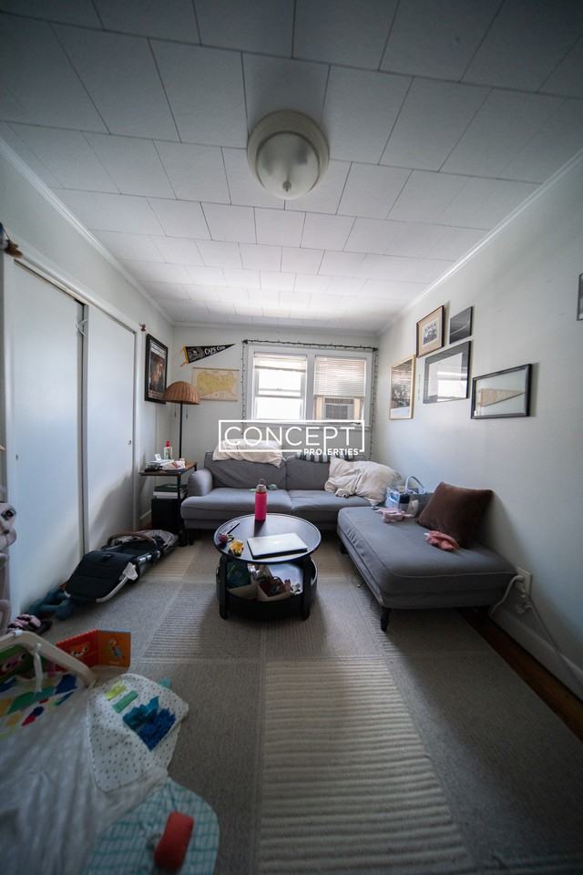 12 Richardson St #3 - Photo 4 of 12