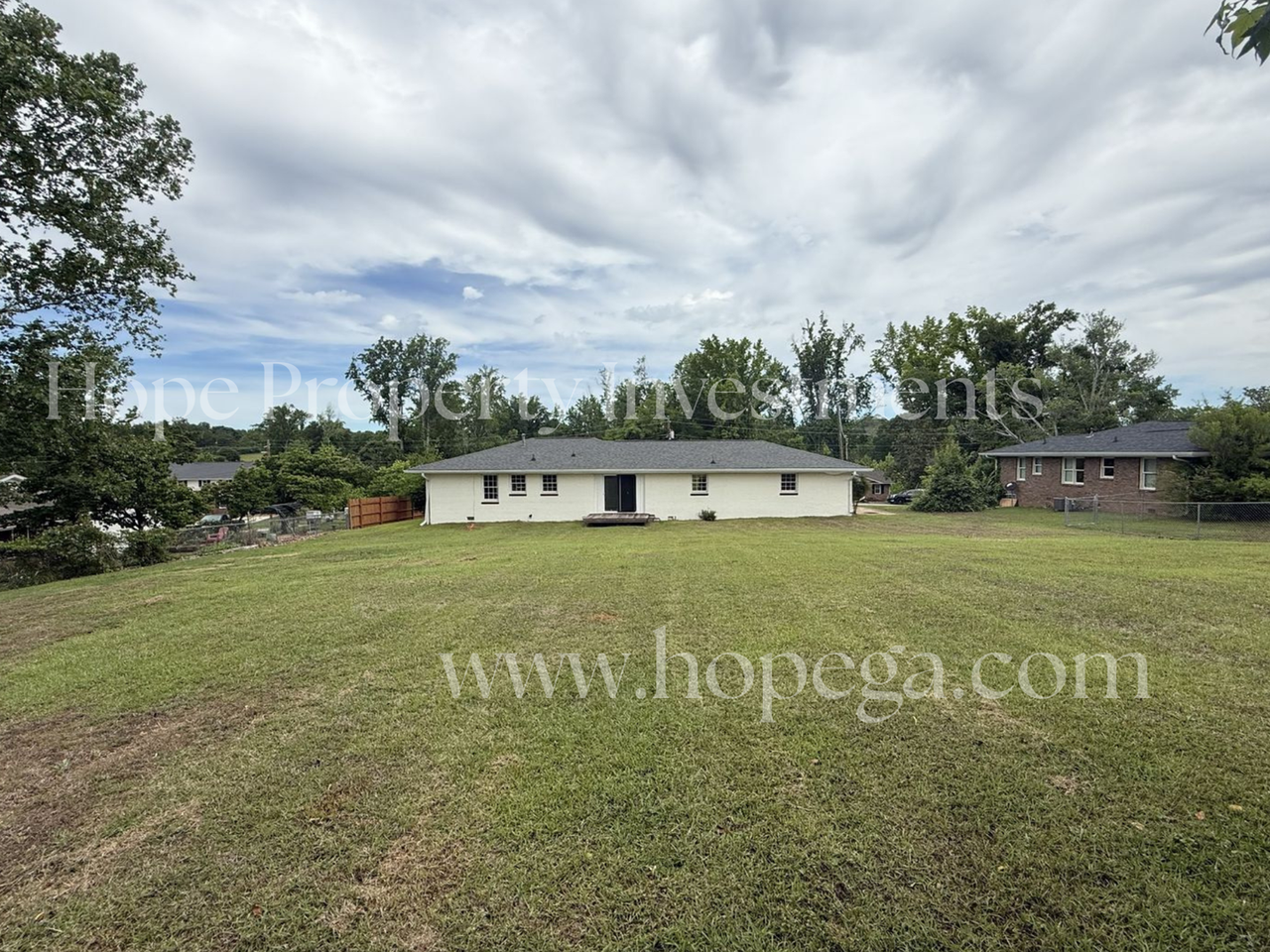 6 Georgian Dr - Photo 2 of 15